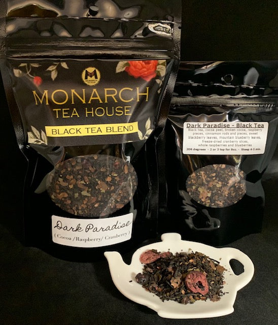 Dark Paradise: Black Tea Blend (Cocoa/Cinnamon/Berries)